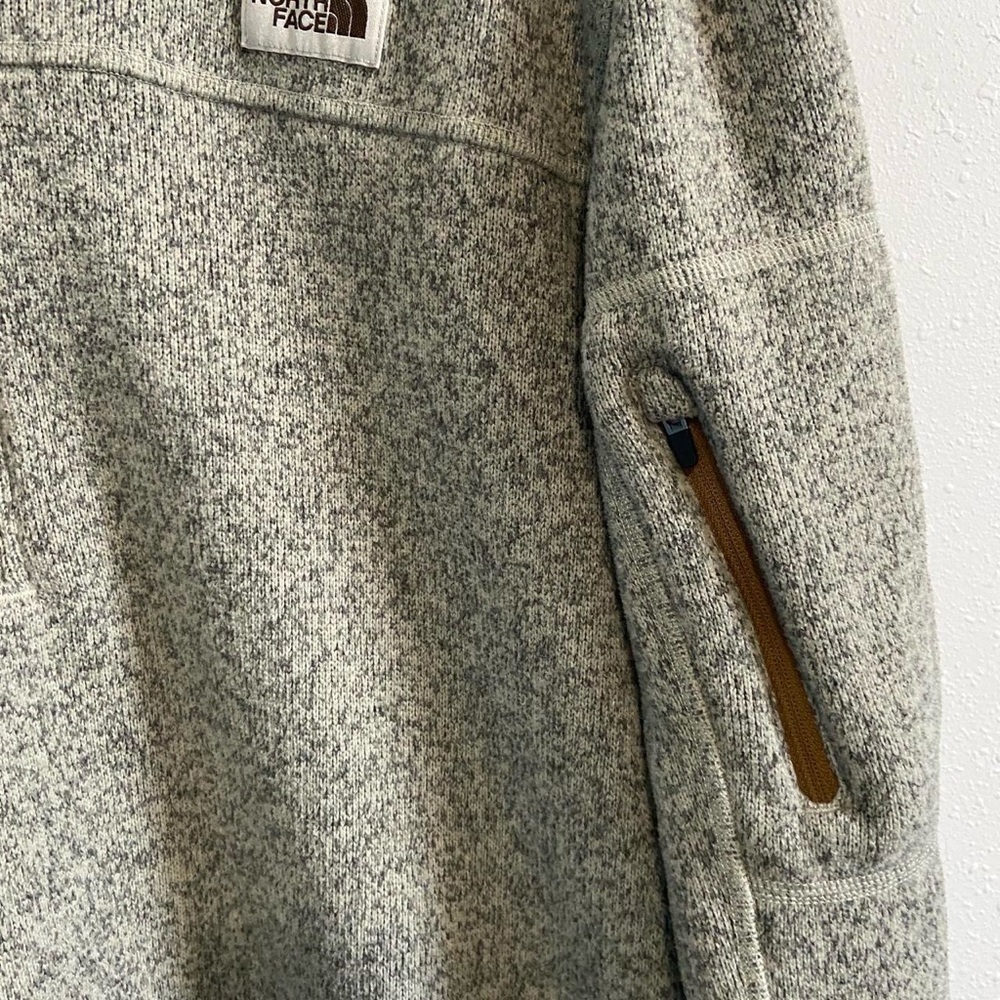 The North Face Gordon Lyons 1/4 Zip Pullover - Picture 13 of 16